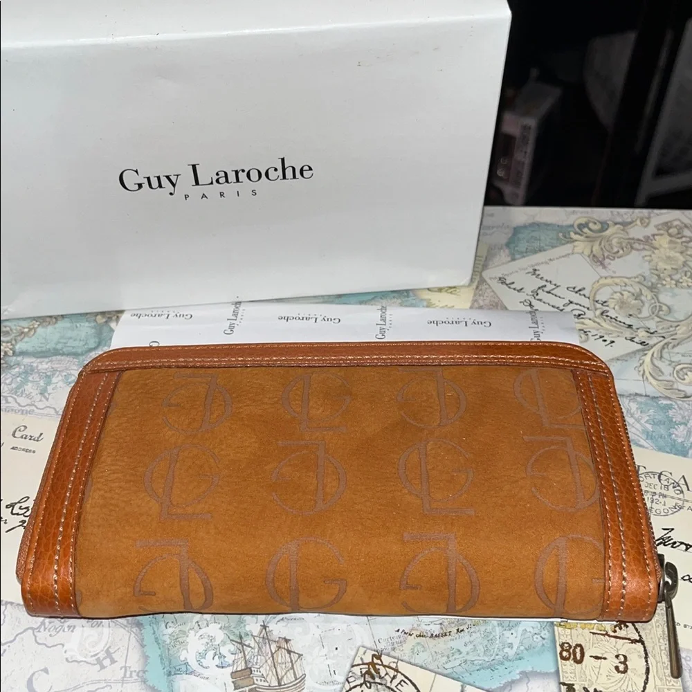 Guy Laroche vintage suede leather long zipper wallet